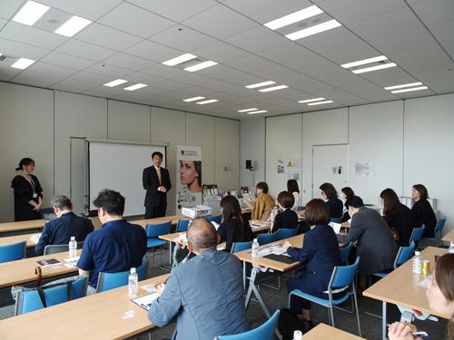 新製品発表会の様子